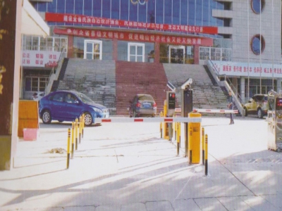 直桿道閘車輛識(shí)別